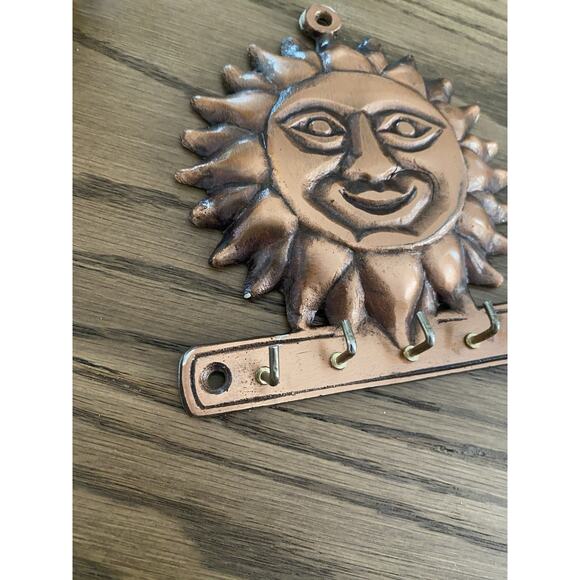 Vintage Cast Metal Sun Face 1995 Wall Mount Hooks Vintage Wall Key Hooks - Picture 2 of 6